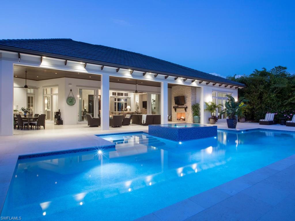 PELICAN BAY WOODS - Residential