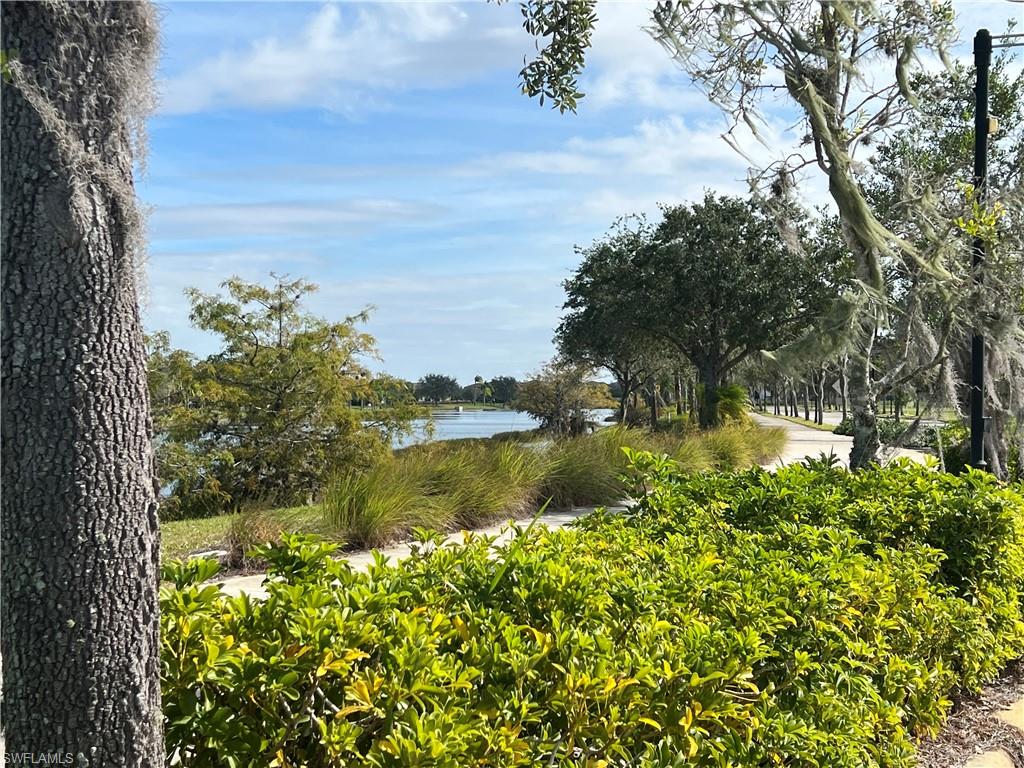 THE RESIDENCES AT LA PIAZZA - Residential Lease