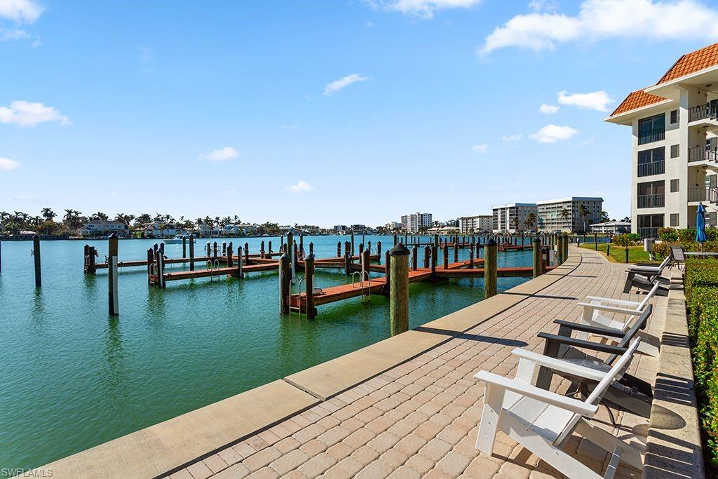 COMMODORE CLUB - Residential