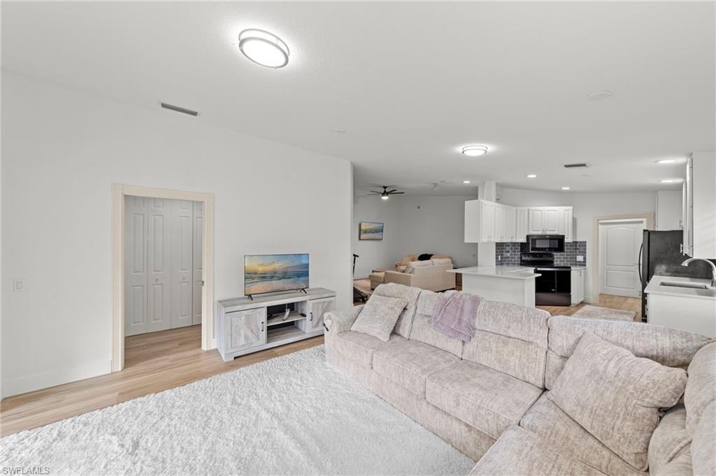 VILLAGE WALK - Residential