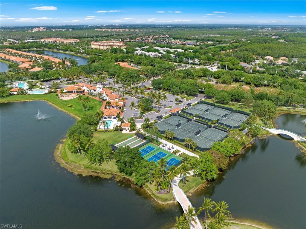 VILLAGE WALK - Residential