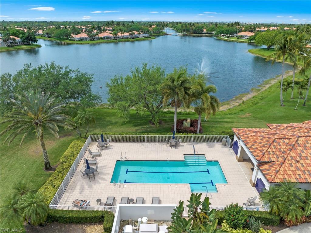 VILLAGE WALK - Residential