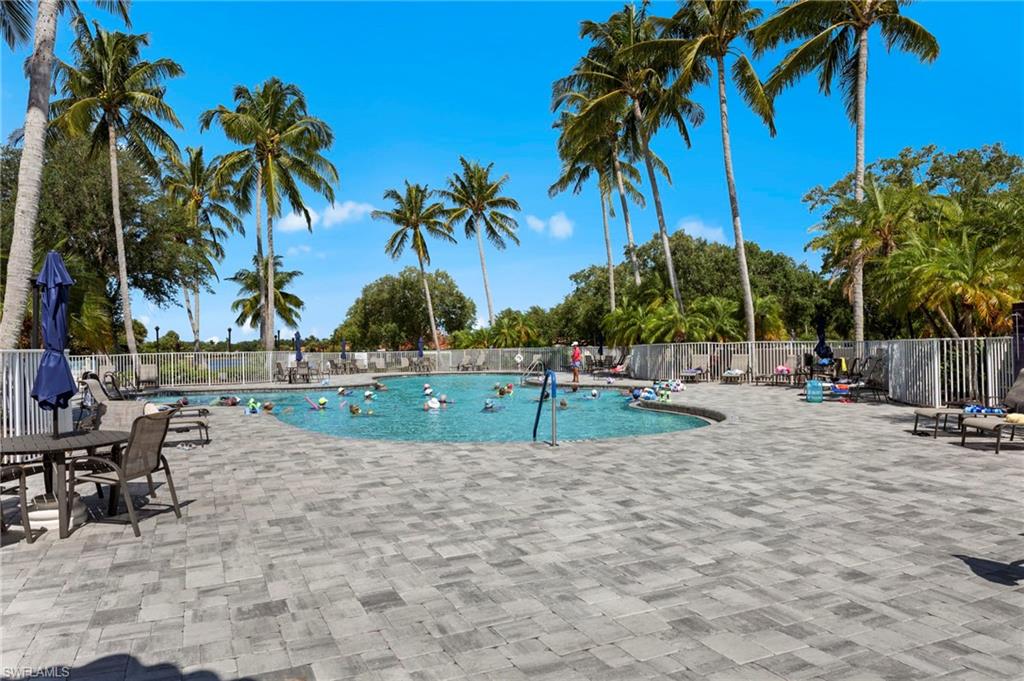 VILLAGE WALK - Residential