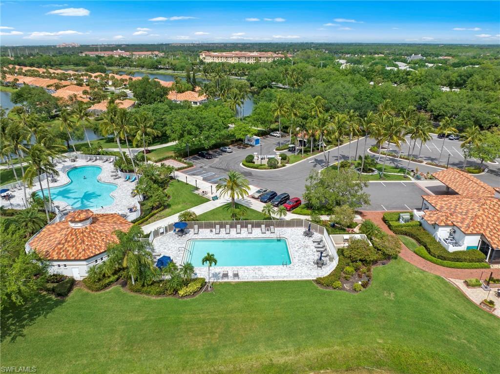 VILLAGE WALK - Residential