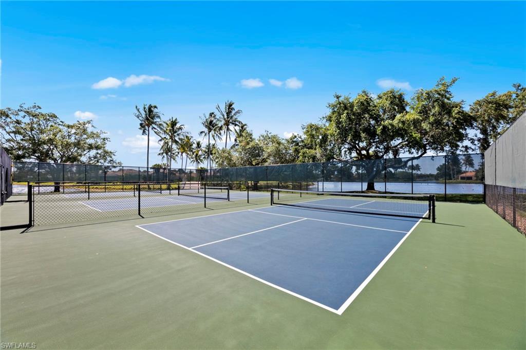 VILLAGE WALK - Residential