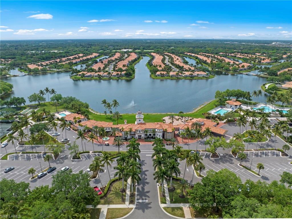 VILLAGE WALK - Residential