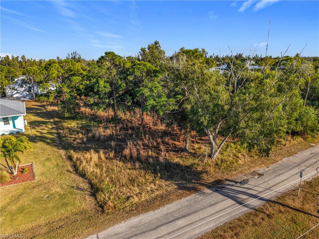 CHARLOTTE SHORES - Land