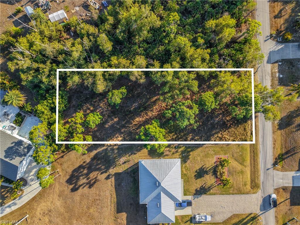 CHARLOTTE SHORES - Land