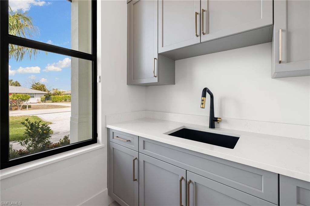 NAPLES PARK - Residential