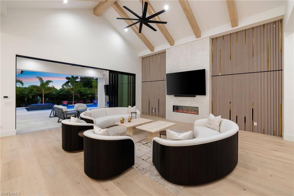 NAPLES PARK - Residential