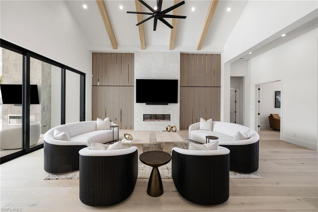 NAPLES PARK - Residential