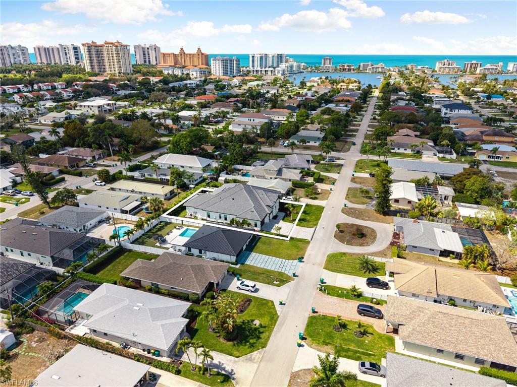 NAPLES PARK - Residential