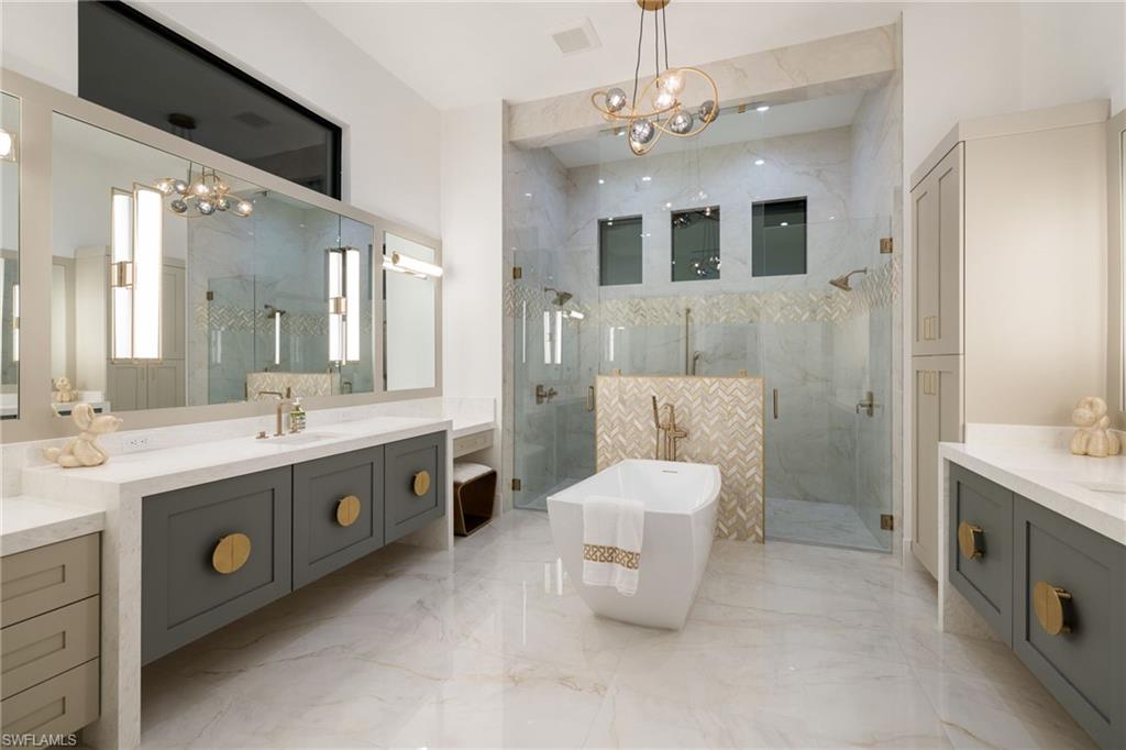 NAPLES PARK - Residential