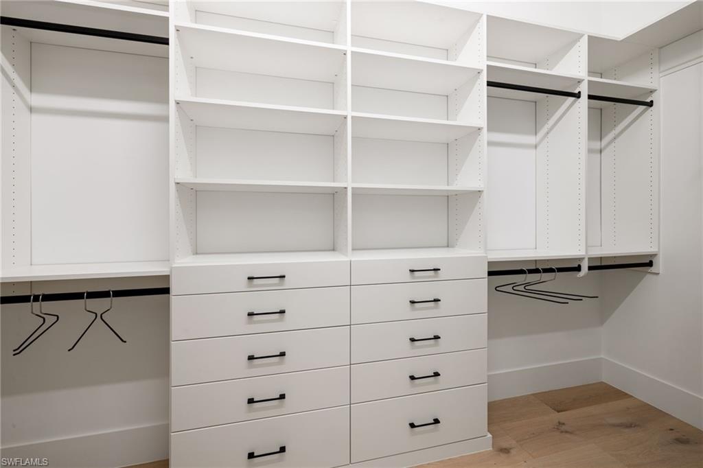 NAPLES PARK - Residential