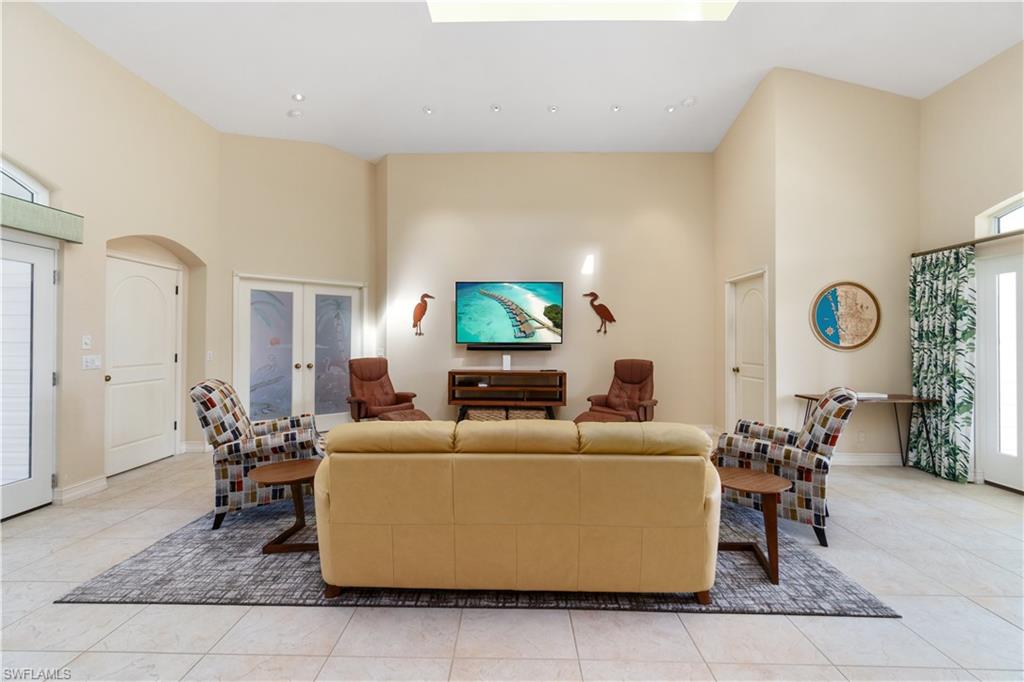 PARADISE VILLAGE - Residential Lease