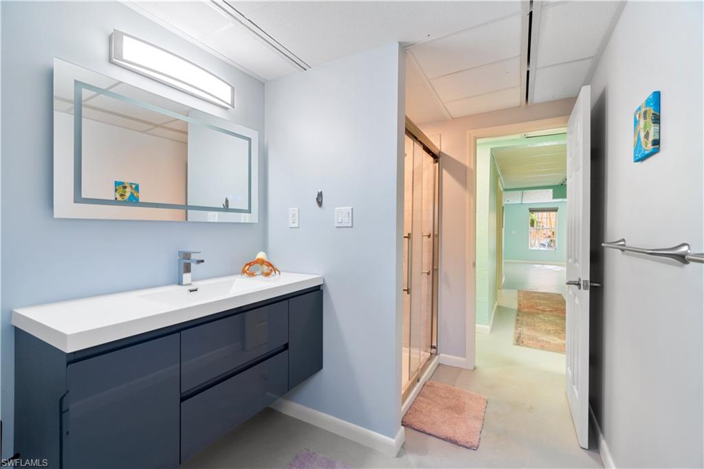 PARADISE VILLAGE - Residential Lease