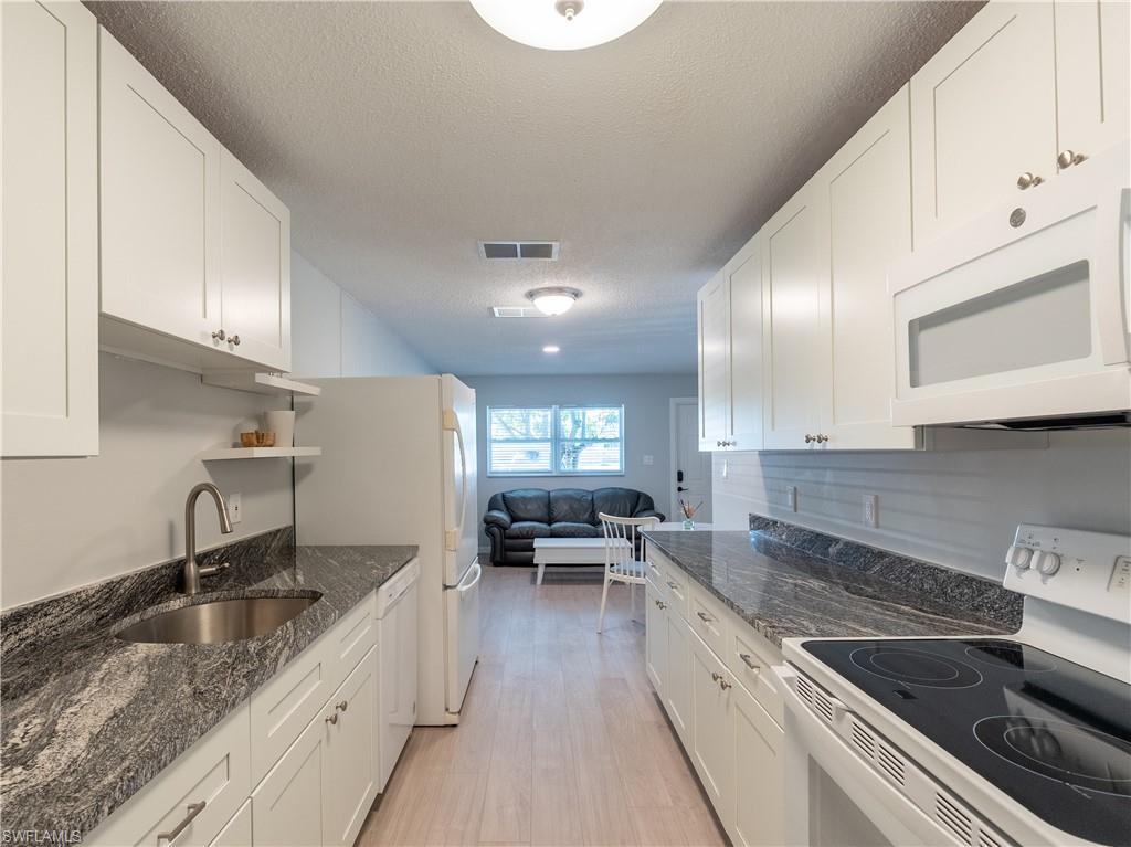 MARCO HIGHLANDS - Residential