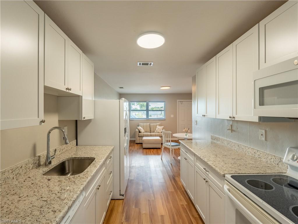 MARCO HIGHLANDS - Residential