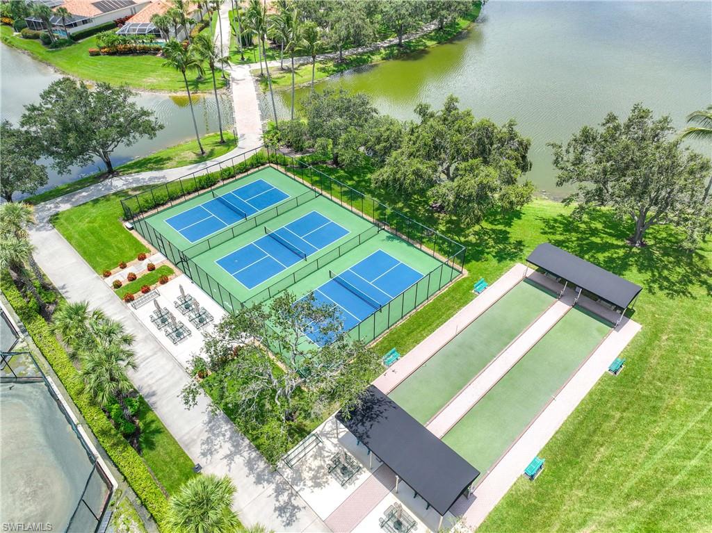 VILLAGE WALK - Residential