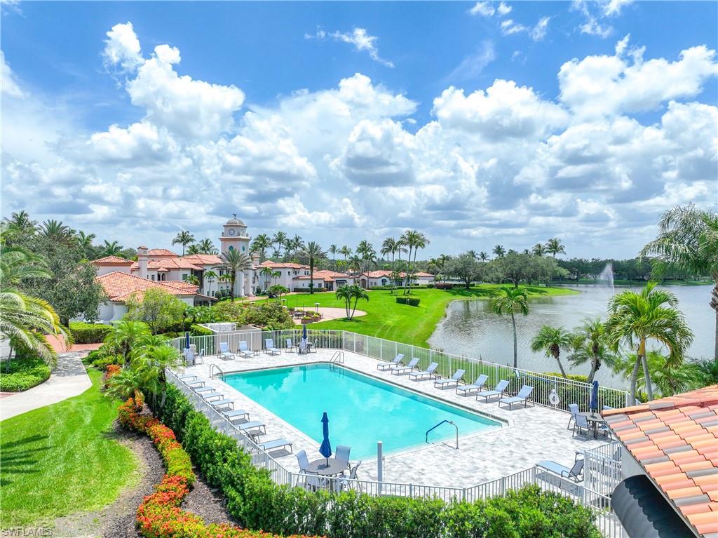 VILLAGE WALK - Residential