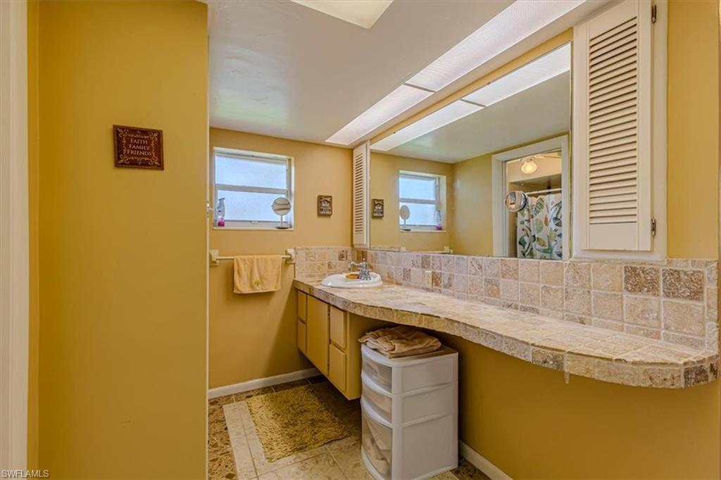 PALM RIVER ESTATES - Residential