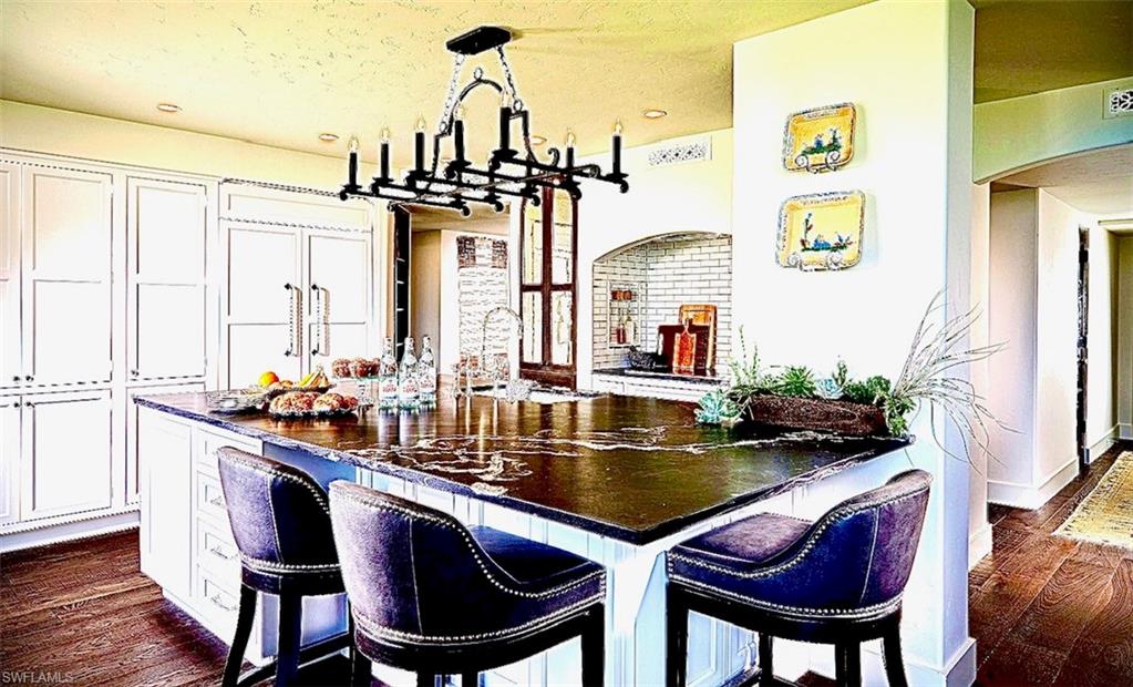 BEACH HOUSE AT NAPLES CAY - Residential