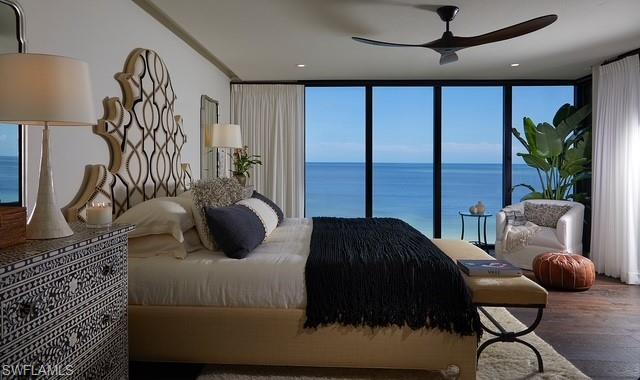 BEACH HOUSE AT NAPLES CAY - Residential