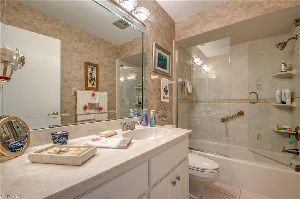 CORAL REEF CONDO - Residential