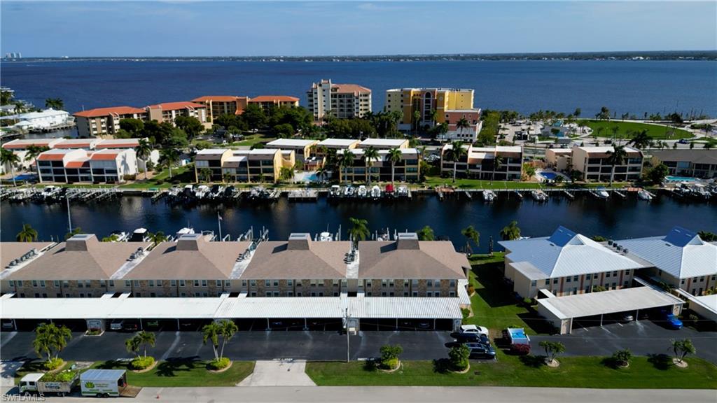 CORAL REEF CONDO - Residential