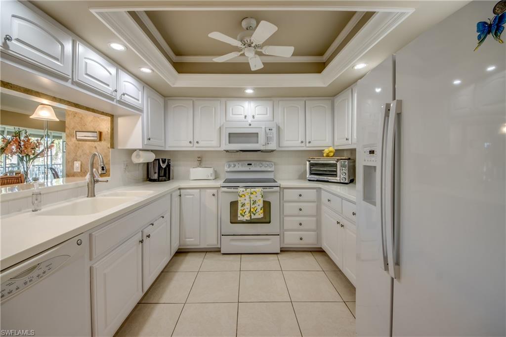 CORAL REEF CONDO - Residential