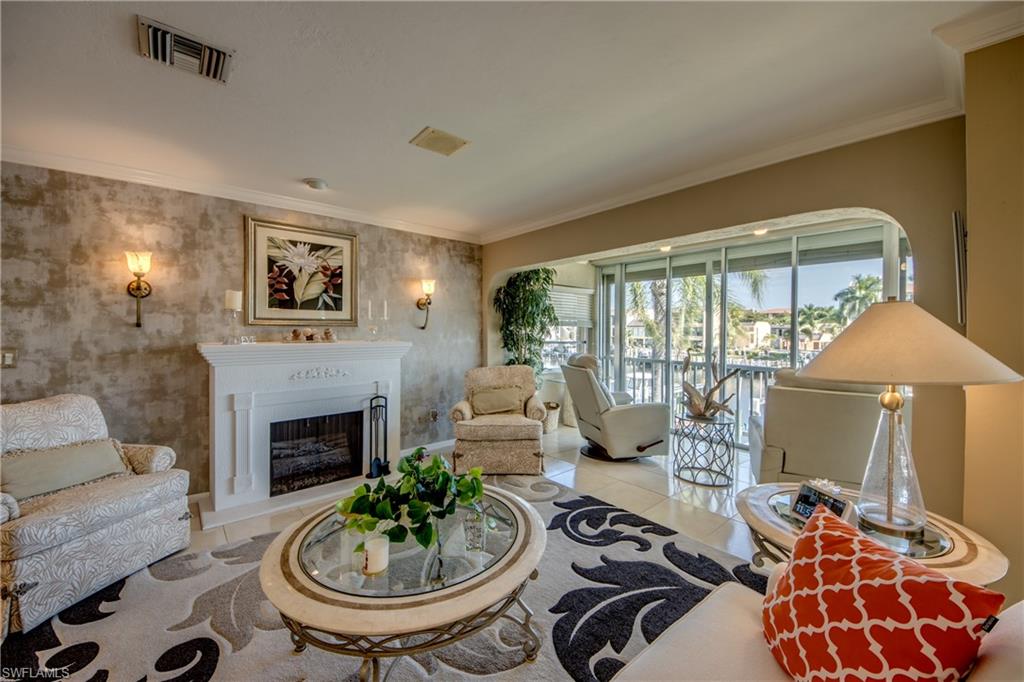 CORAL REEF CONDO - Residential