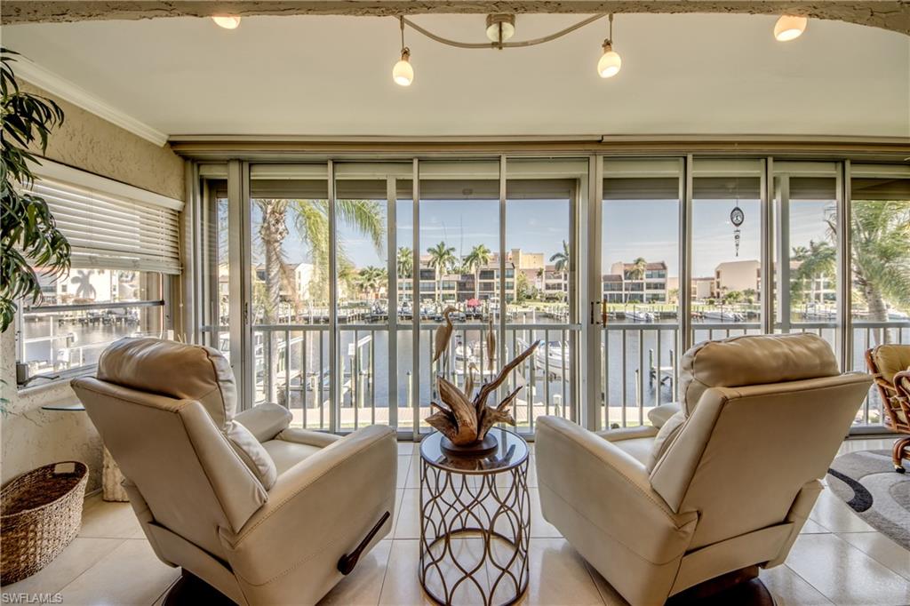 CORAL REEF CONDO - Residential