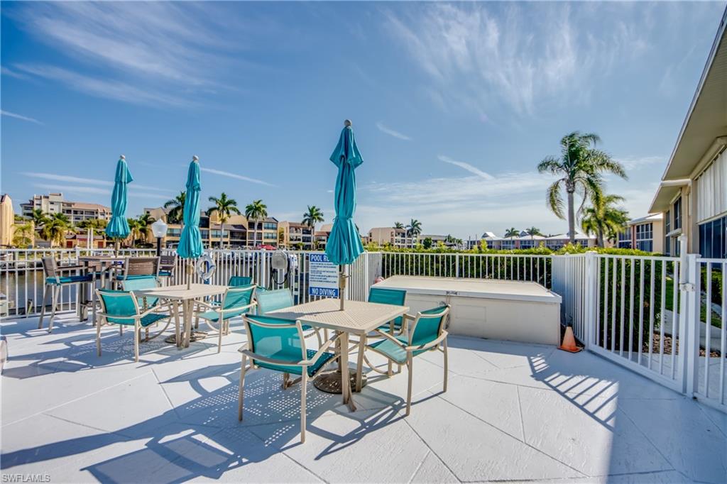 CORAL REEF CONDO - Residential