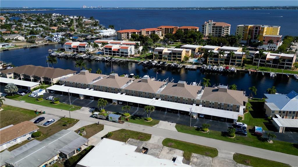 CORAL REEF CONDO - Residential