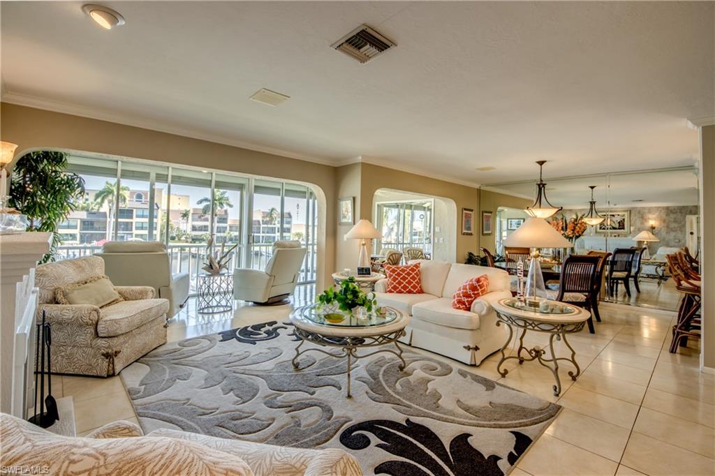 CORAL REEF CONDO - Residential