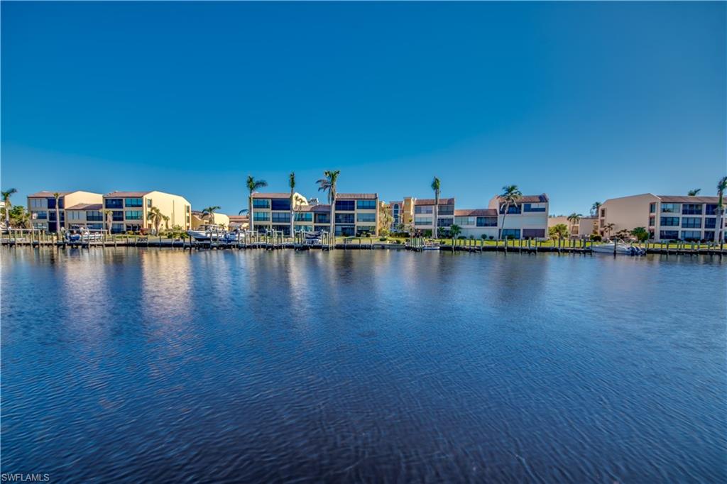 CORAL REEF CONDO - Residential