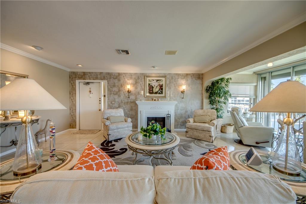 CORAL REEF CONDO - Residential