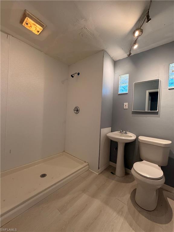 SUNCOAST ESTATES UNREC - Residential Lease