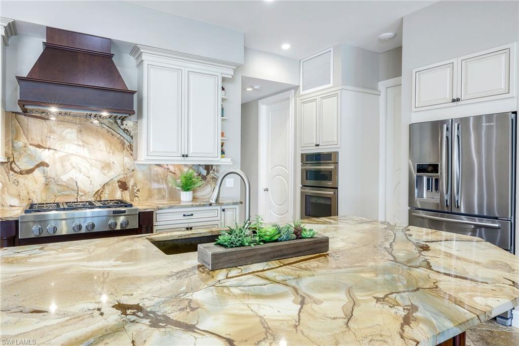 MARCO BEACH - Residential