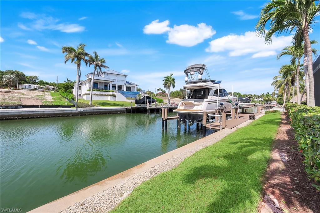 MARCO BEACH - Residential