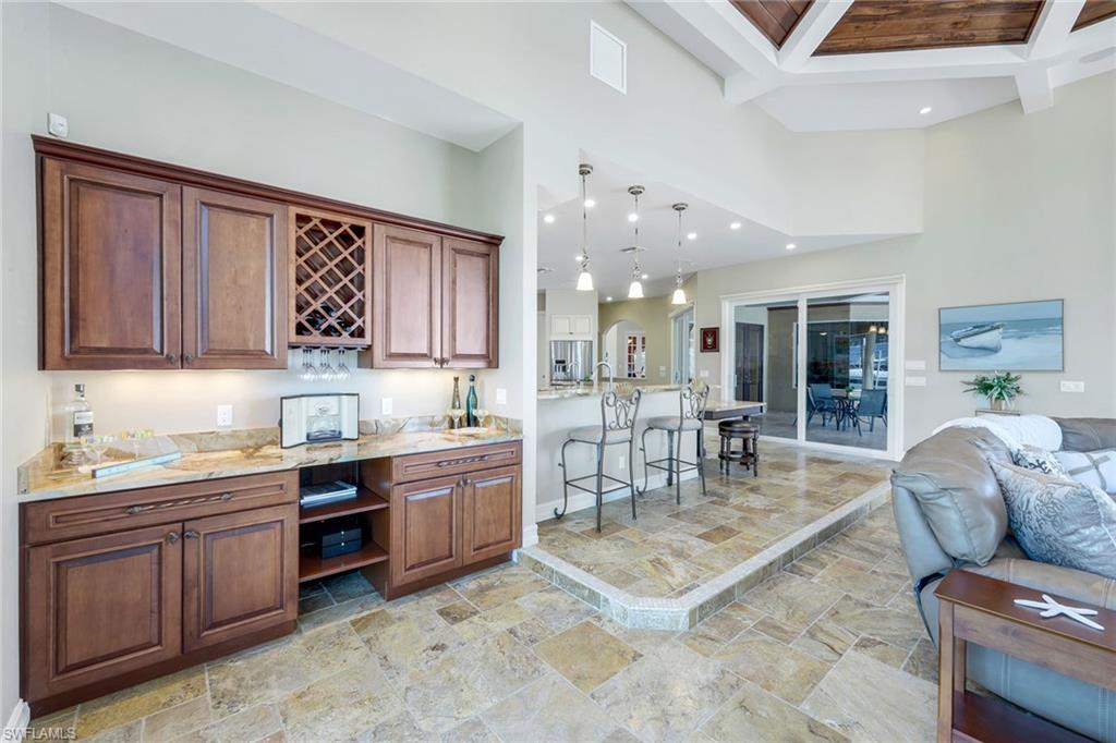 MARCO BEACH - Residential