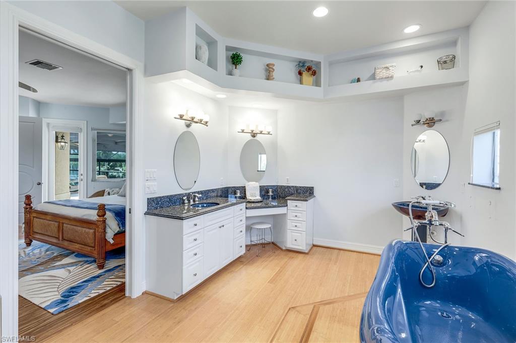 MARCO BEACH - Residential