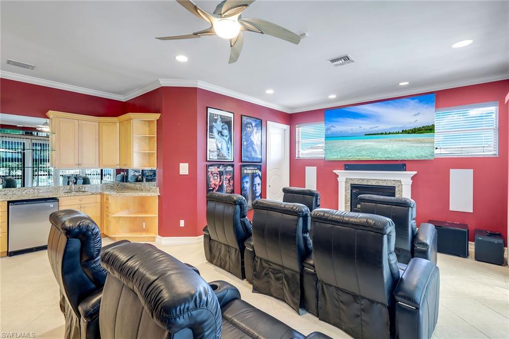 MARCO BEACH - Residential