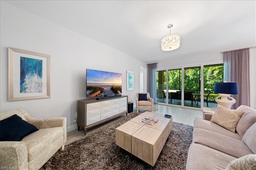 VISTA POINTE - Residential