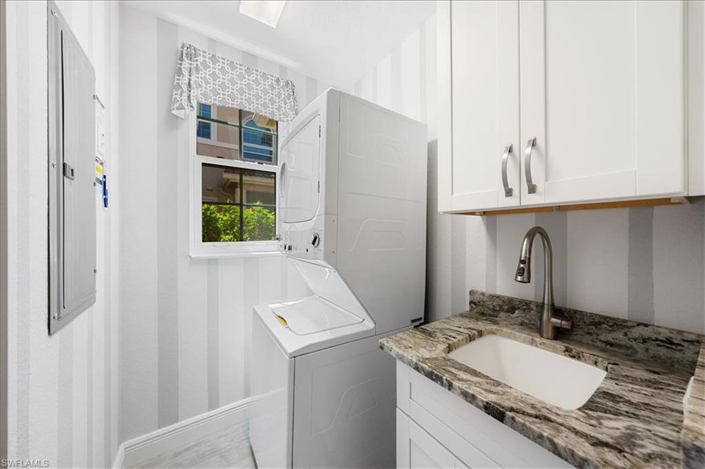 VISTA POINTE - Residential