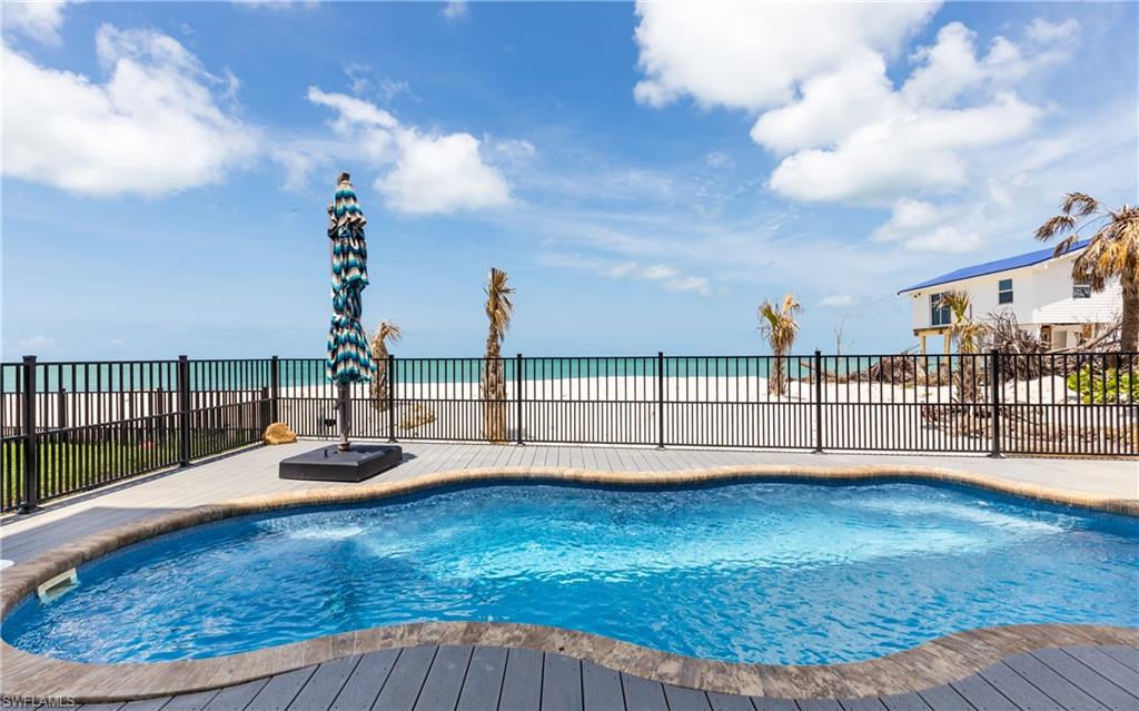 JOSE'S HIDEAWAY - Residential