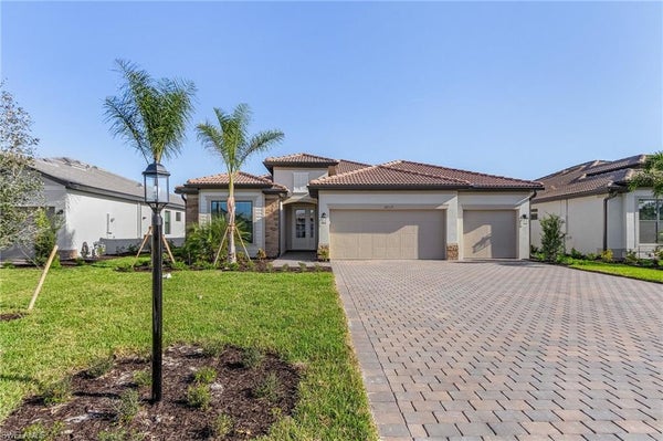 18312 RIDGELINE DR, ESTERO, FL 33928 - Image 71ac5a426e9cae035febb83be38bc86c/198465532