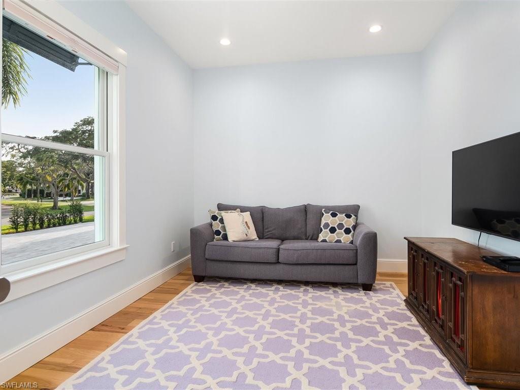 OLDE NAPLES - Residential