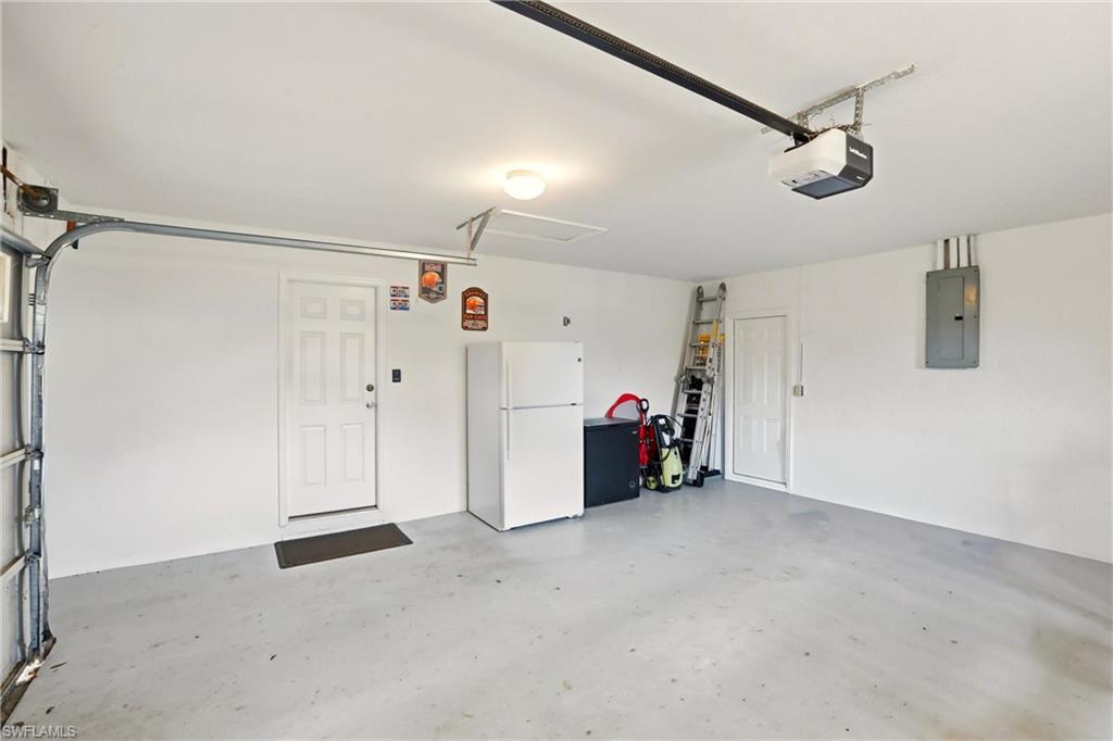 VANDERBILT LAKES - Residential