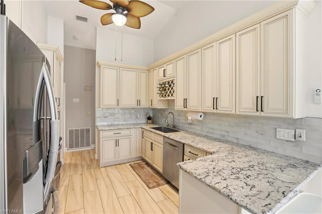 VANDERBILT LAKES - Residential